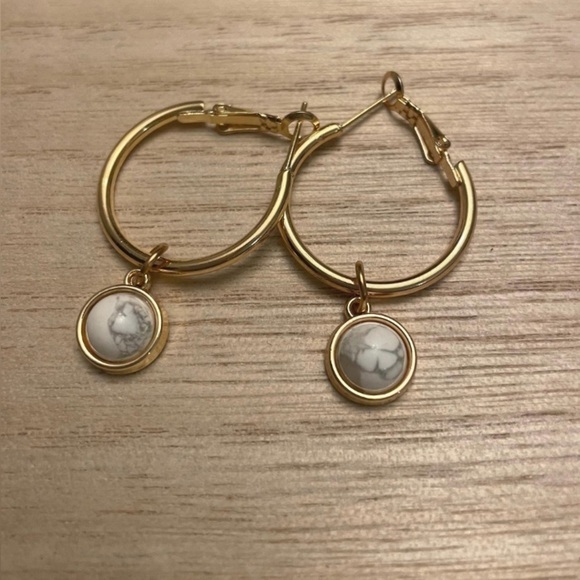 Gold plated hoops with White Howlite Gemstone charms 1" hoops - Picture 4 of 4